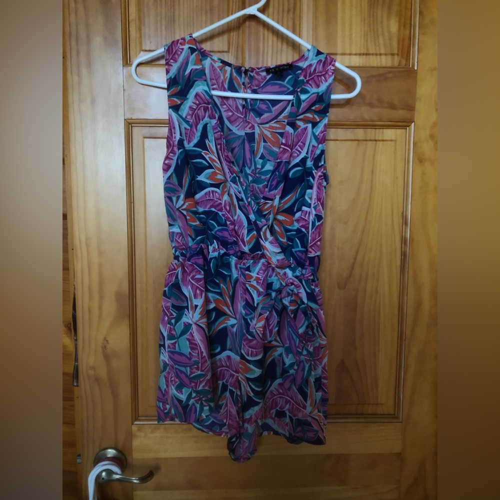 Floral surplice tie romper